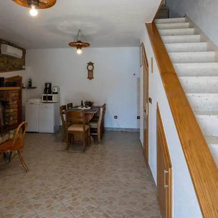 House Jerko By Guide *